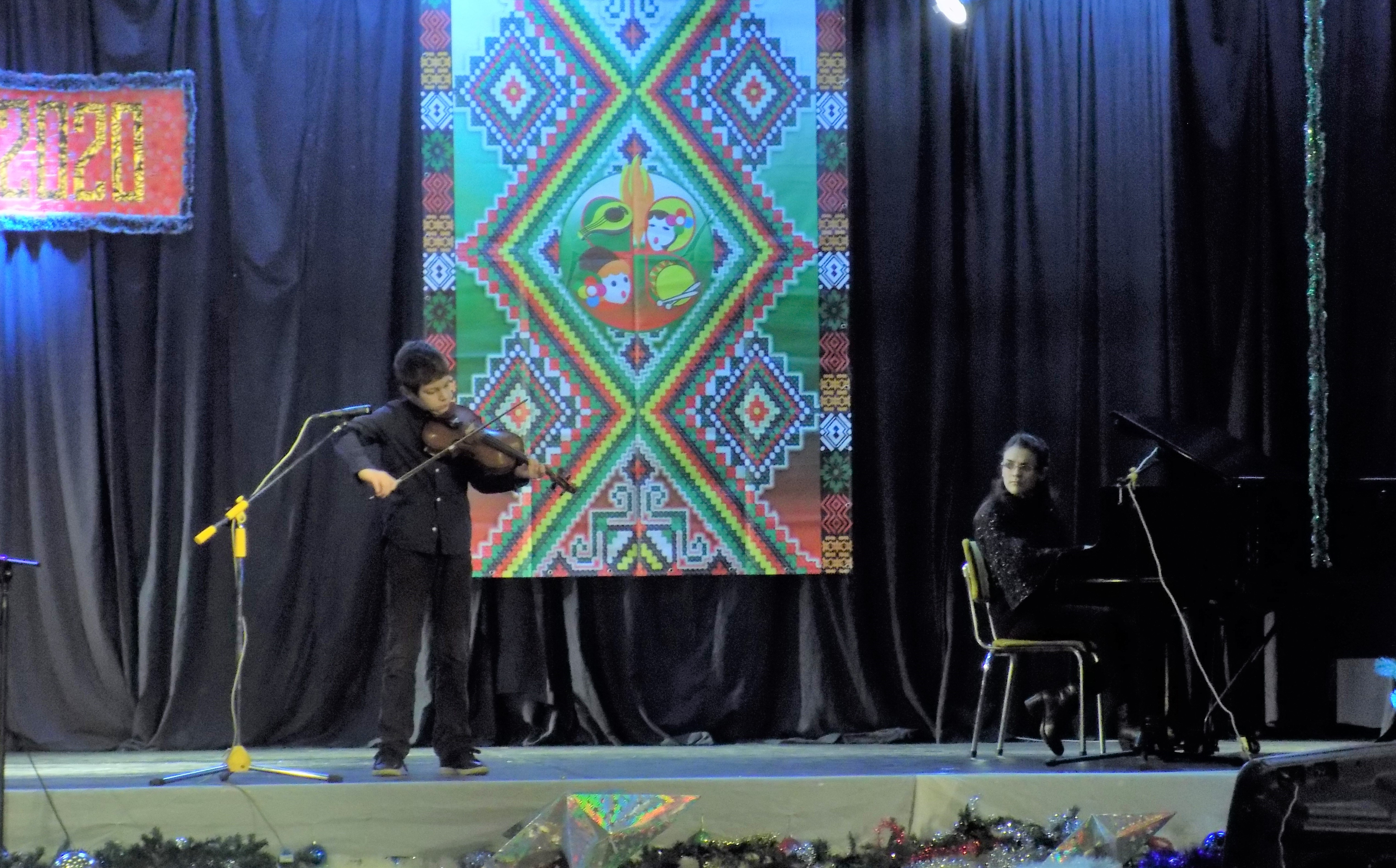 Коледен концерт на всички деца от читалището-18.12.2019-18.30ч